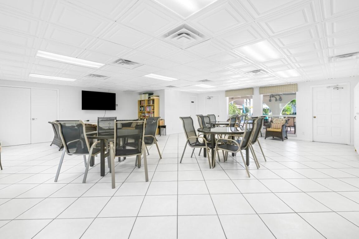 250 Northeast 20th Street, Unit 229 Boca Raton, FL 33431 - Photo 18 of 32 Clubhouse
