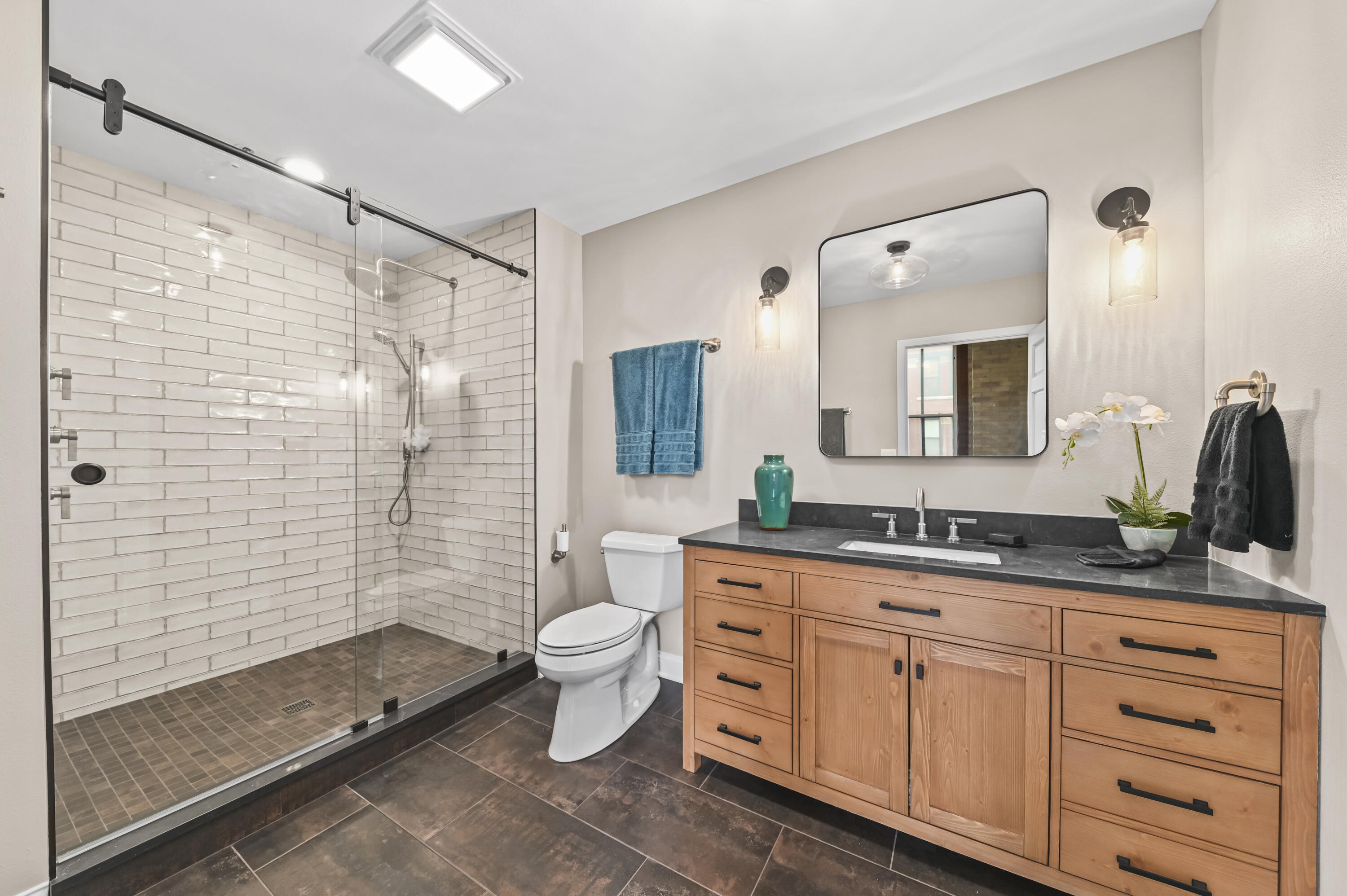 205 North Water Street, Unit 404 Milwaukee, WI 53202 - Photo 24 of 47 Bathroom 2