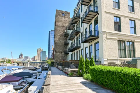 $539,000 | 205 North Water Street, Unit 404, Milwaukee, WI 53202