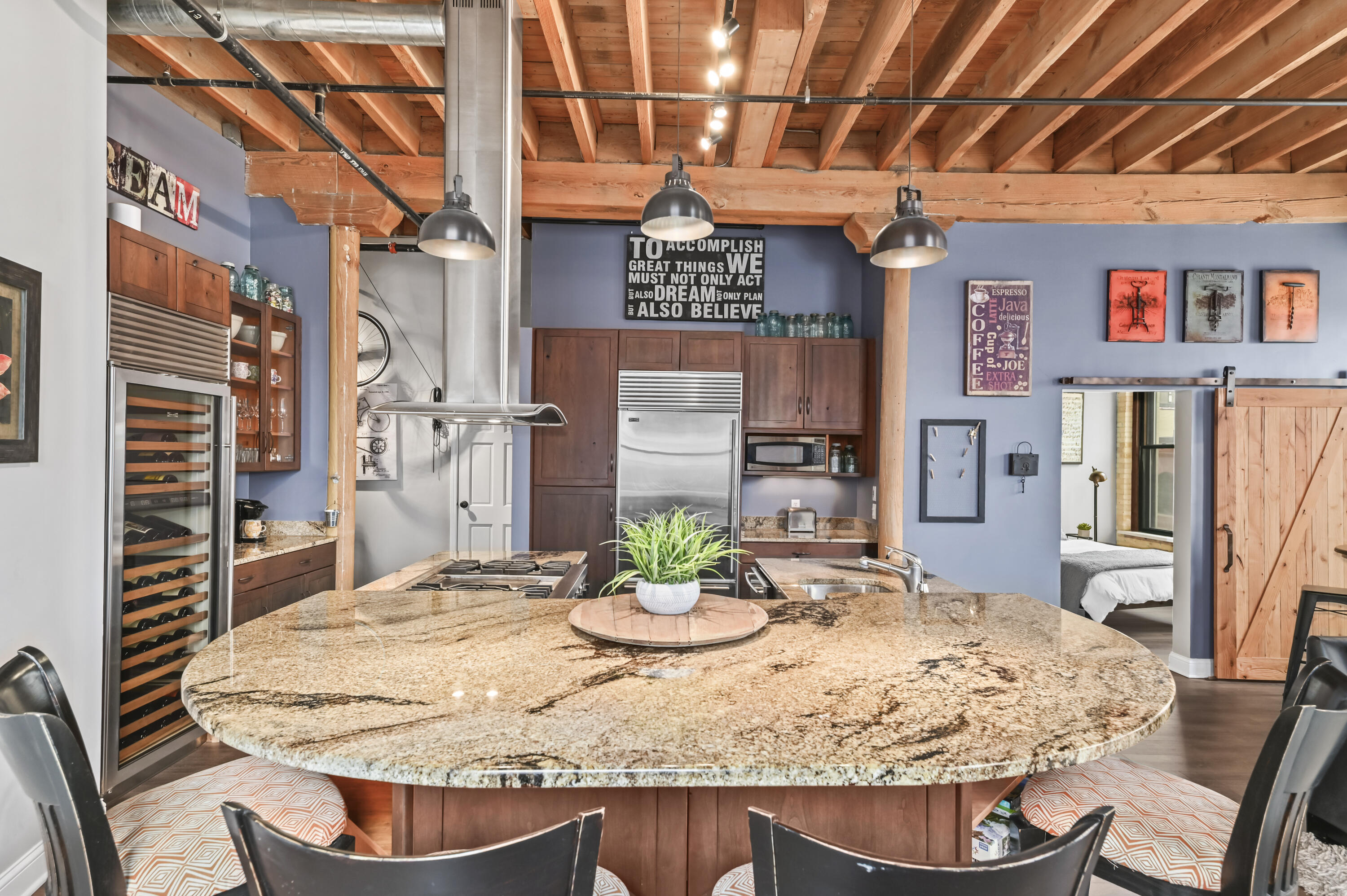 205 North Water Street, Unit 404 Milwaukee, WI 53202 - Photo 9 of 47 Breakfast Bar