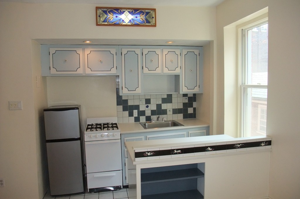 47 Tileston Street, Unit 6 Boston, MA 02113 - Photo 3 of 10