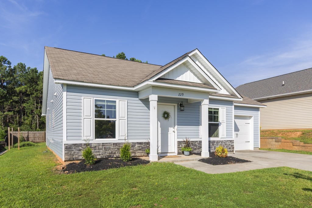 229 Maple Grove Road Seneca, SC 29678 - Photo 3 of 30 Gallery Image 3