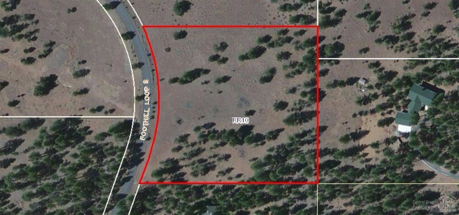 16199 Foothill Loop Sisters, OR 97759 - Photo 13 of 17 Overview of apx. property lot line from