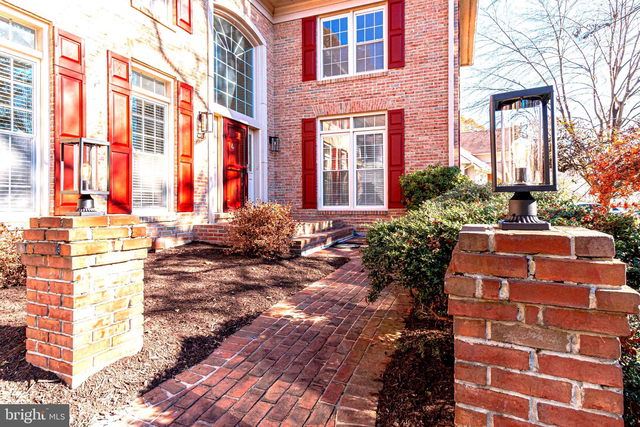 9412 Eagle Trace Fairfax Station, VA 22039 - Photo 4 of 89 Front of Home