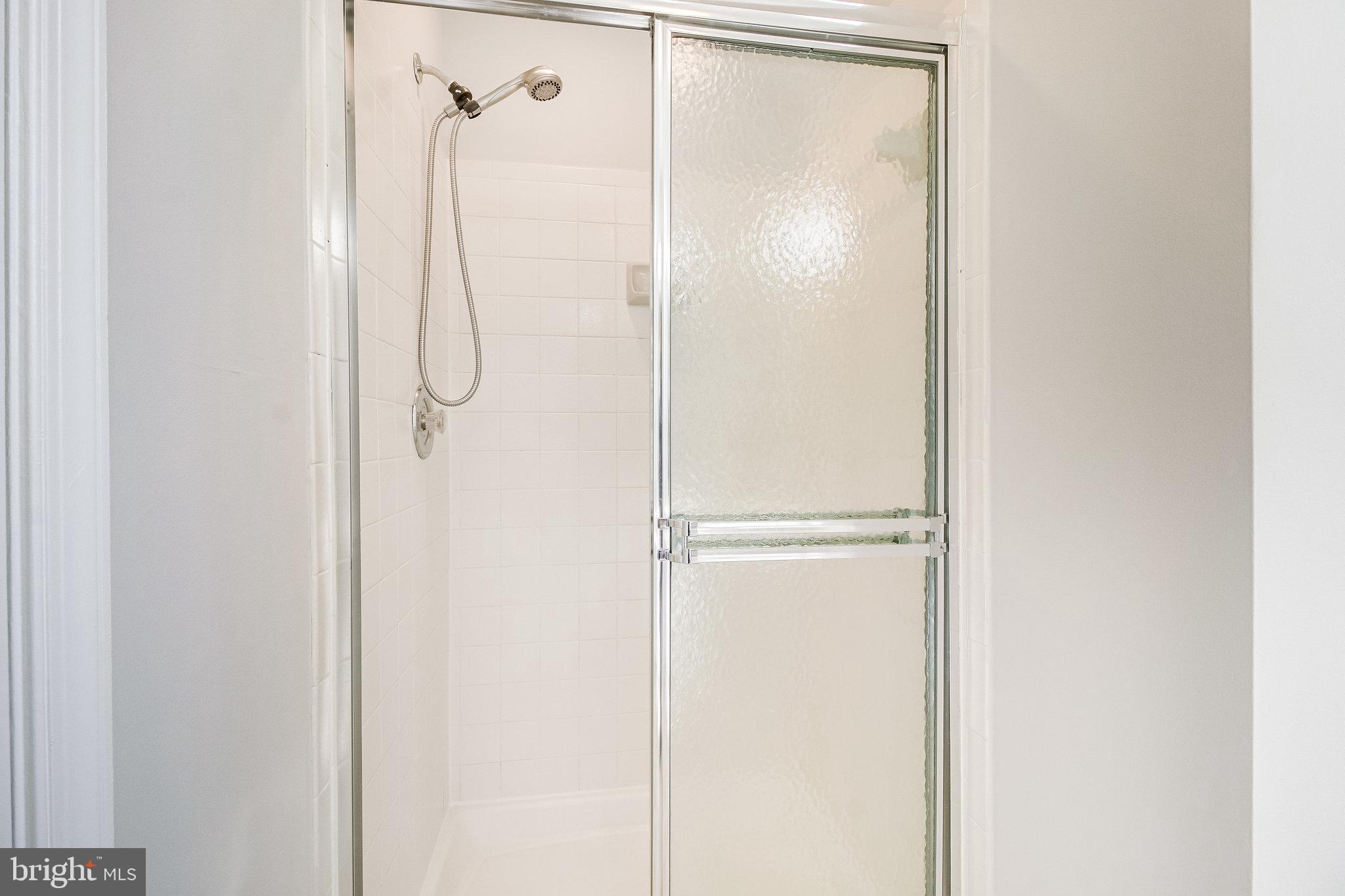 9412 Eagle Trace Fairfax Station, VA 22039 - Photo 59 of 89 Upper Level Bathroom