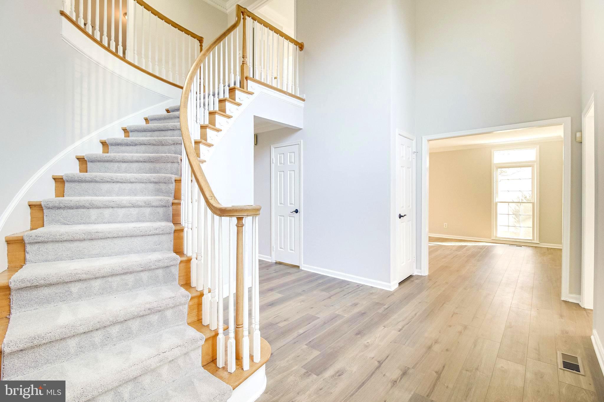 9412 Eagle Trace Fairfax Station, VA 22039 - Photo 7 of 89 Foyer