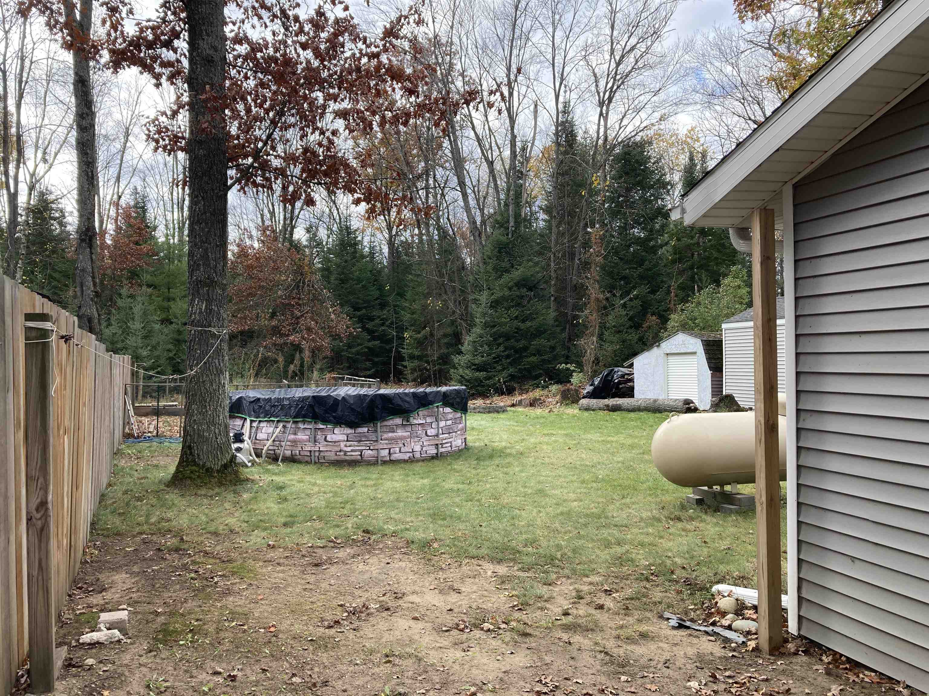 2079 Clear Lake Road West Branch, MI 48661 - Photo 12 of 35 1940195-1de9f0d4-5fc8-4f8f-88e8-53d7e6c38baf.JPG