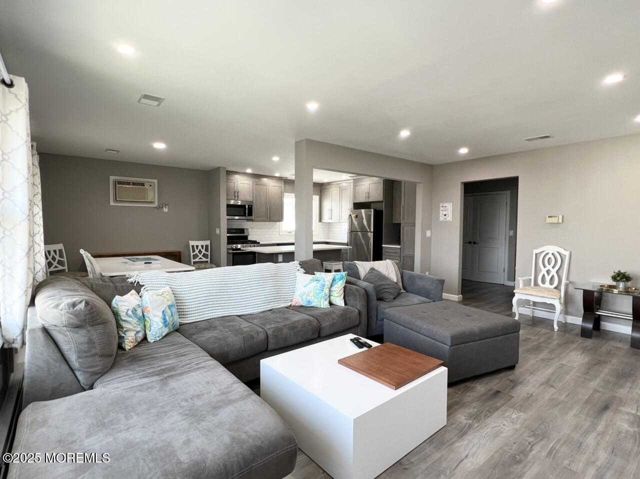 61-63 K Street, Unit #2 Seaside Park, NJ 08752 - Photo 4 of 20 48F4A926-FC27-4EDE-898F-EE7B24D85CCA