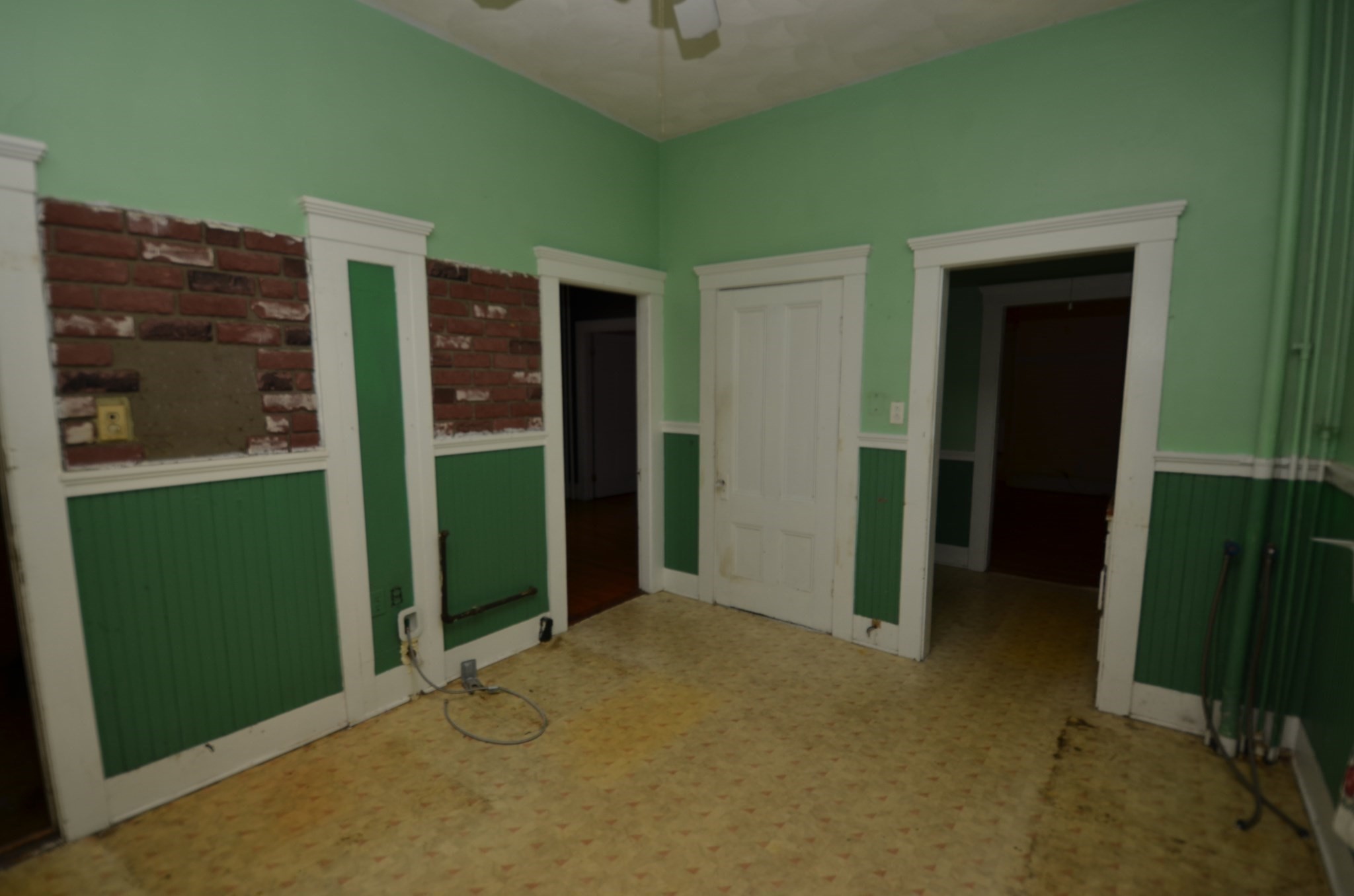 33 Parrott Street Lynn, MA 01902 - Photo 7 of 36 Gallery Image 7