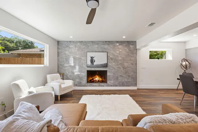 $489,900 | 5936 Spring Glen Drive, Dallas, TX 75232