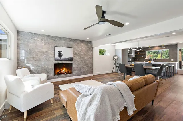 $489,900 | 5936 Spring Glen Drive, Dallas, TX 75232