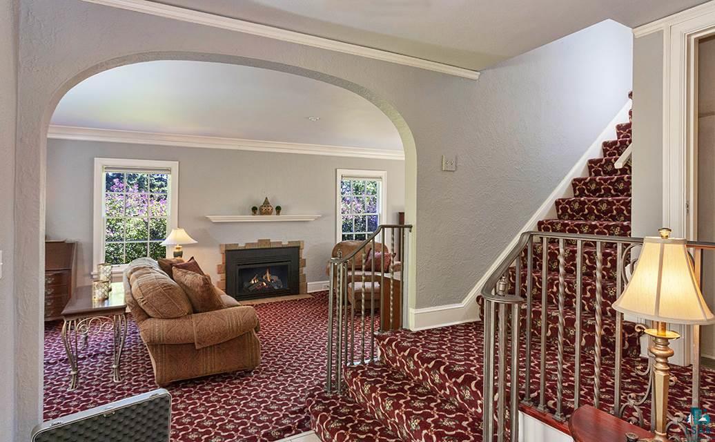 29 South Hawthorne Road Duluth, MN 55812 - Photo 4 of 22 Gallery Image 4