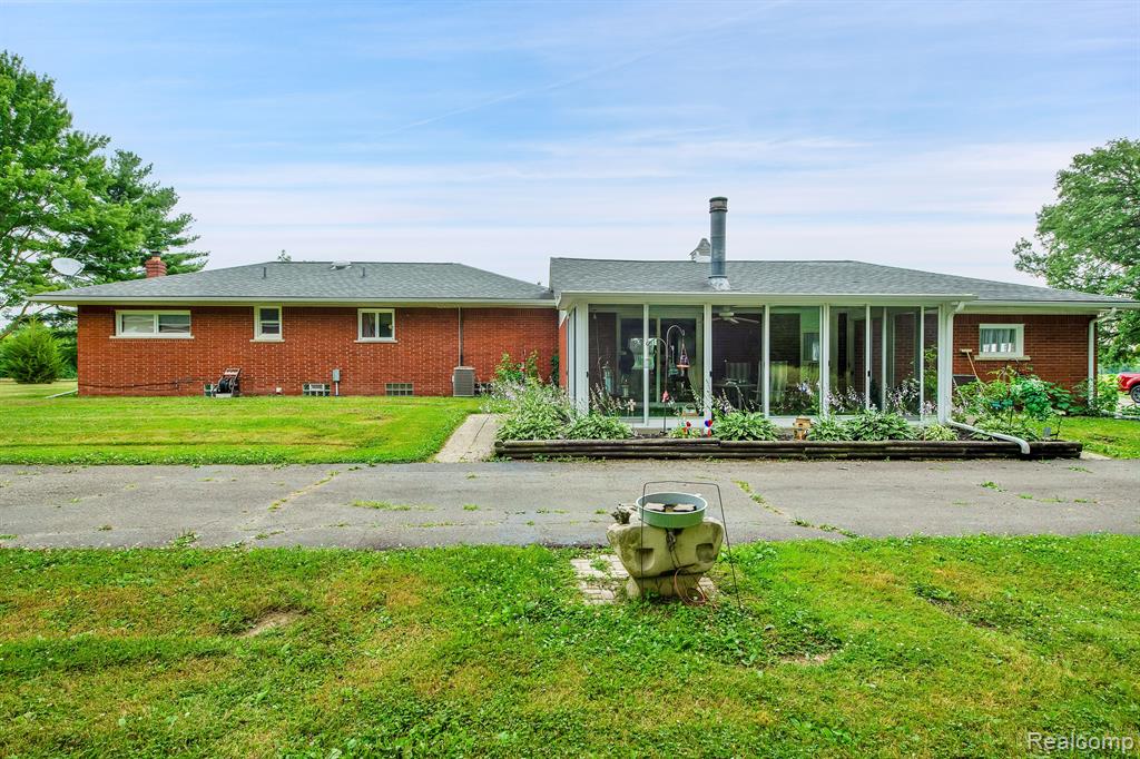 26400 Romine Road New Boston, MI 48164 - Photo 41 of 42 Gallery Image 41