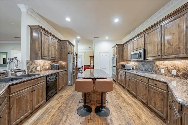 $769,000 | 8489 Toler Pointe, Larue, TX 75770