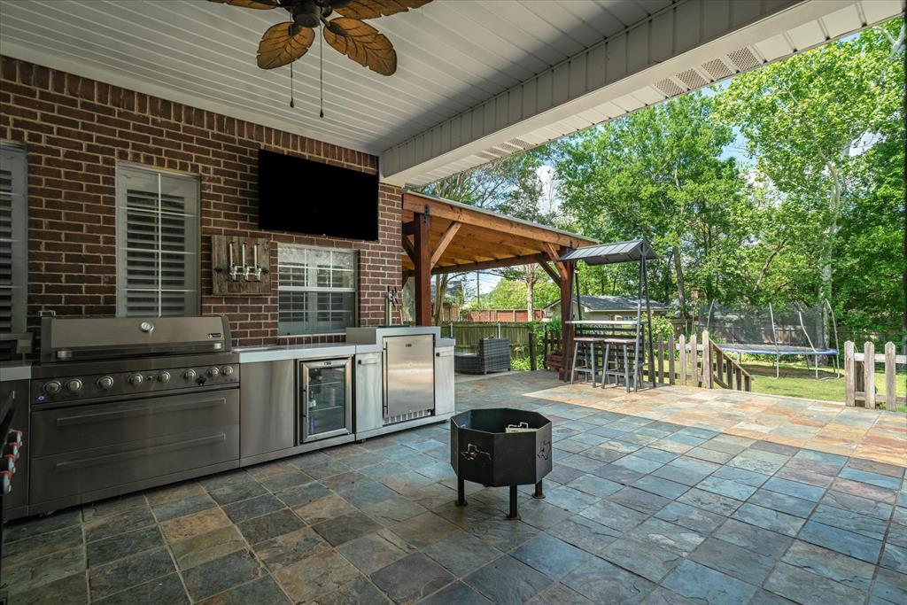 1807 Mill Creek Road Canton, TX 75103 - Photo 25 of 33 a backyard of a house with seating space