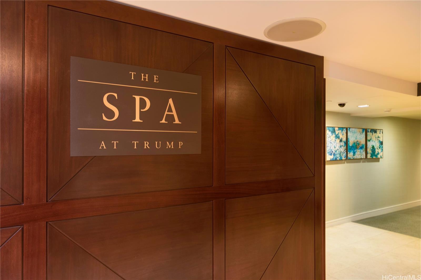 223 Saratoga Road, Unit 810 Honolulu, HI 96815 - Photo 19 of 24 a view of a door