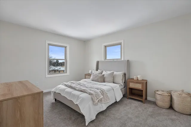 $284,900 | 530 Manchester Lane, Hartland, WI 53029