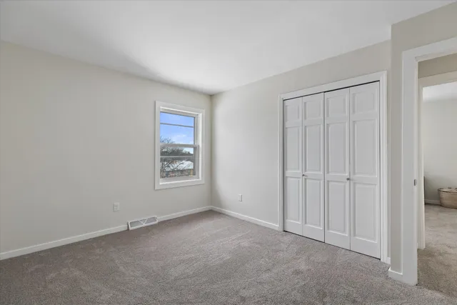 $284,900 | 530 Manchester Lane, Hartland, WI 53029