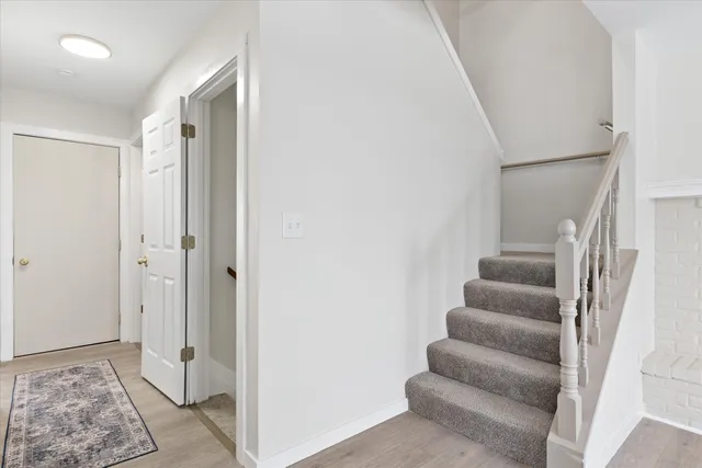 $284,900 | 530 Manchester Lane, Hartland, WI 53029