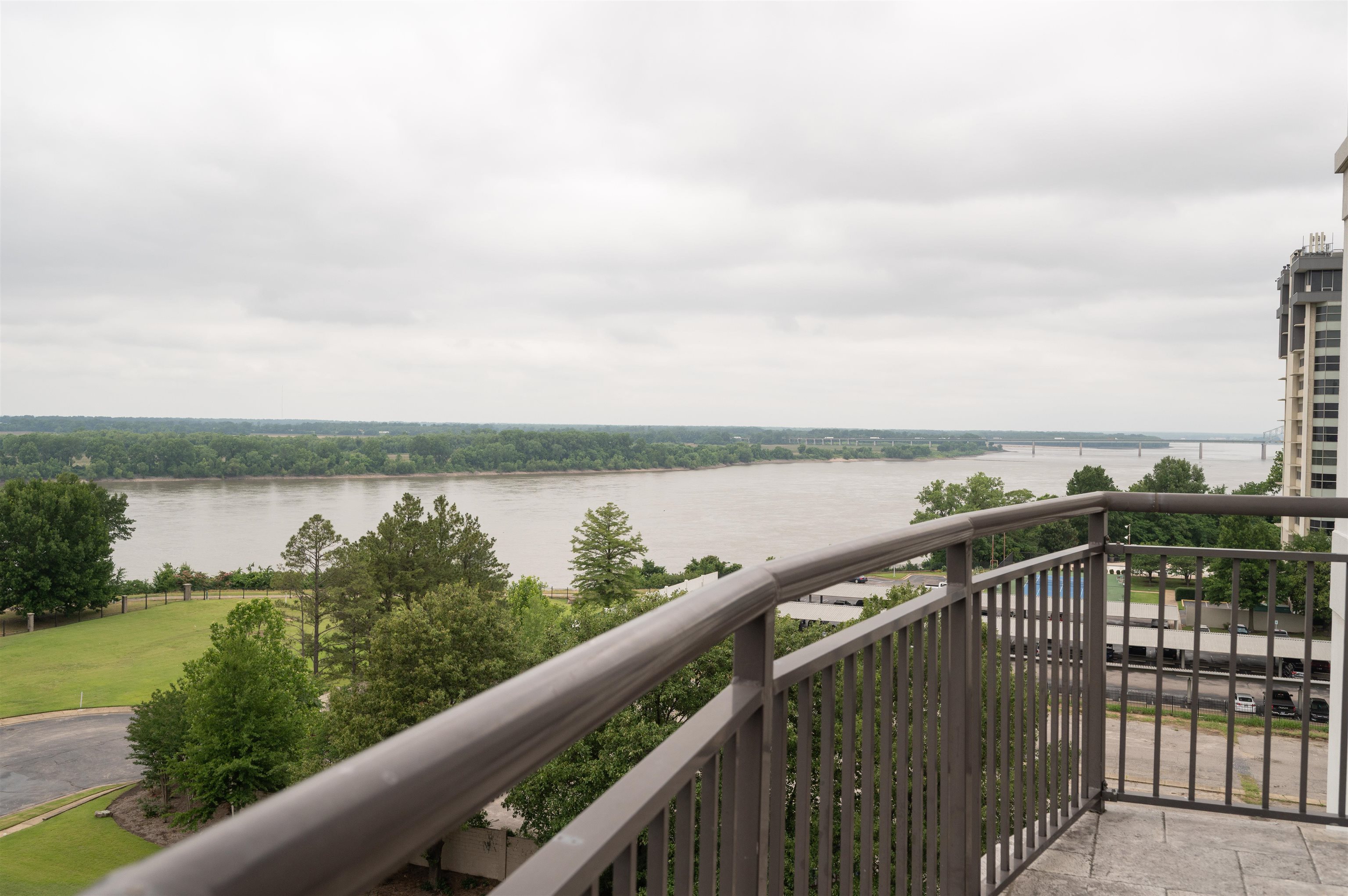 717 Riverside Drive, Unit 805/806 Memphis, TN 38103 - Photo 1 of 40