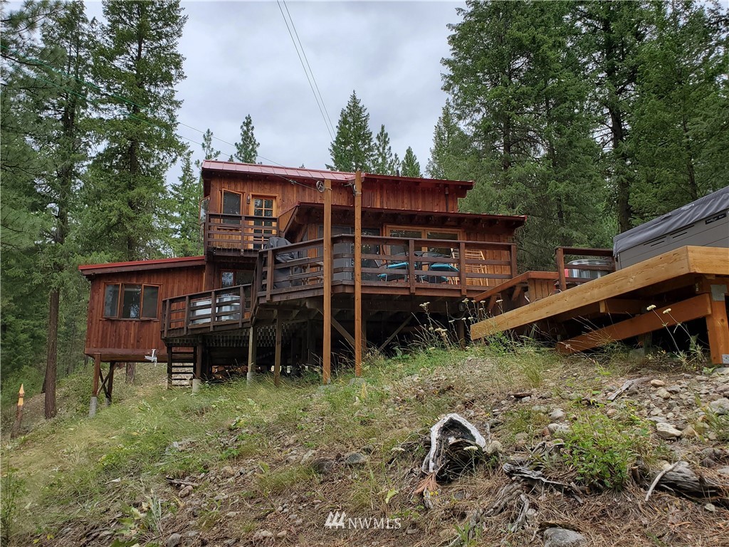 14 Homestead Road Winthrop, WA 98862 - Photo 1 of 6
