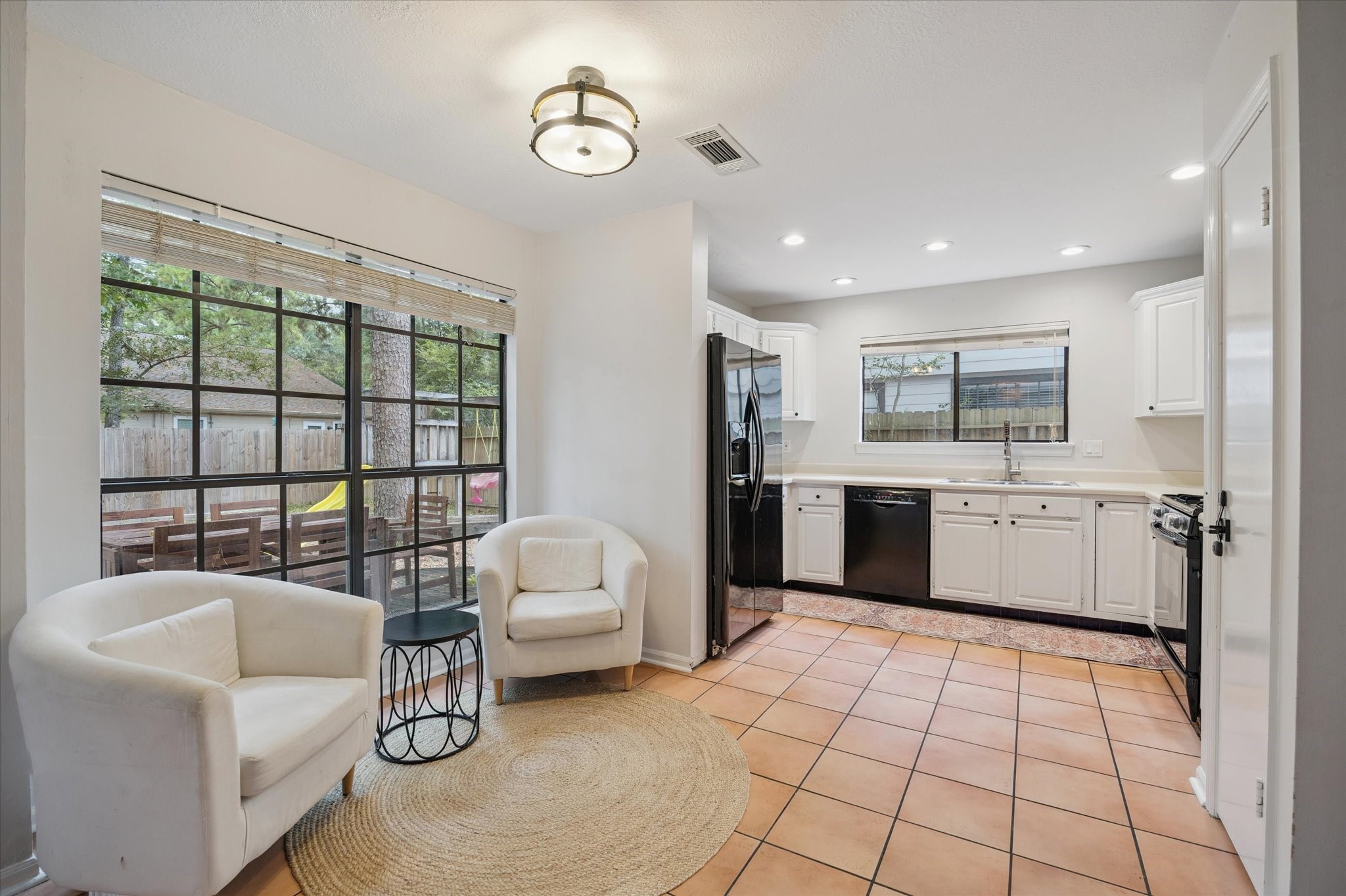 122 East Mistybreeze Circle Spring, TX 77381 - Photo 7 of 15