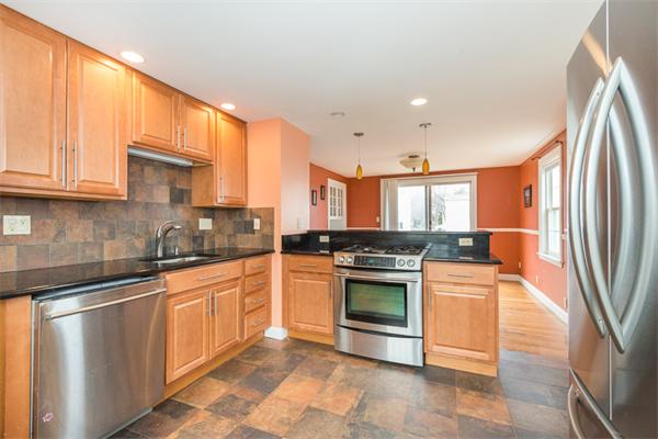 29 Walnut Terrace Arlington, MA 02476 - Photo 11 of 23