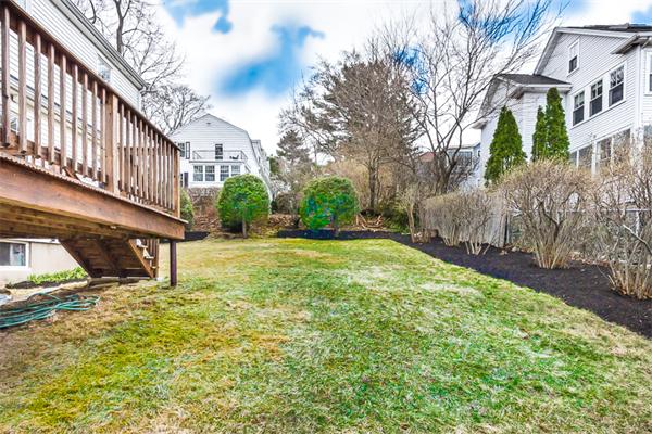 29 Walnut Terrace Arlington, MA 02476 - Photo 18 of 23