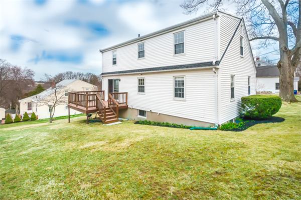 29 Walnut Terrace Arlington, MA 02476 - Photo 19 of 23