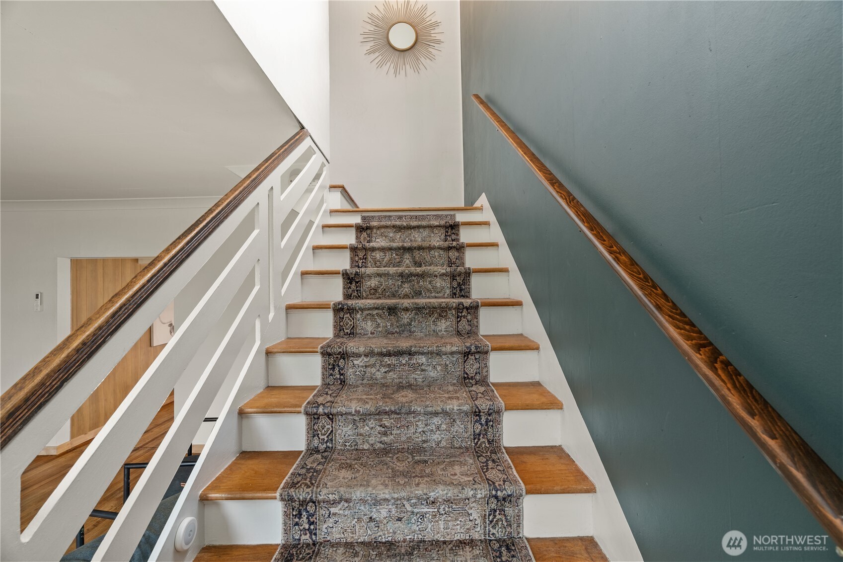 515 5th Street Hoquiam, WA 98550 - Photo 18 of 34 a view of entryway