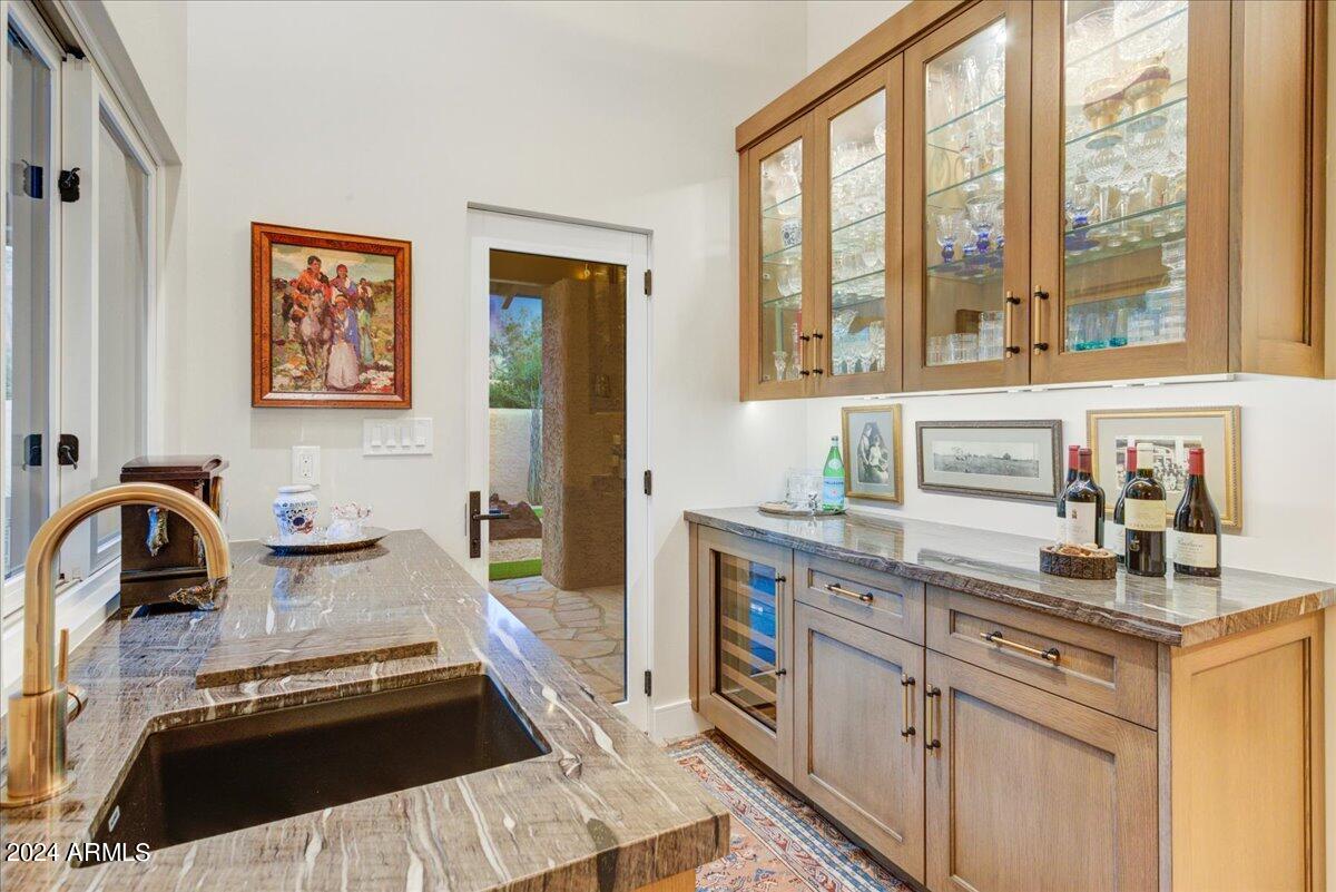 4436 East Camelback Road, Unit 35 Phoenix, AZ 85018 - Photo 18 of 37 16-Bar