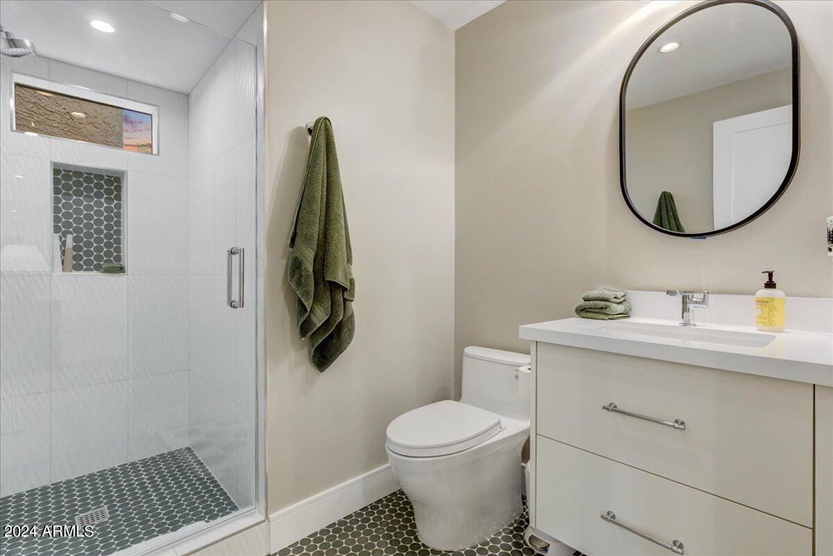 4436 East Camelback Road, Unit 35 Phoenix, AZ 85018 - Photo 34 of 37 29-Bathroom 3