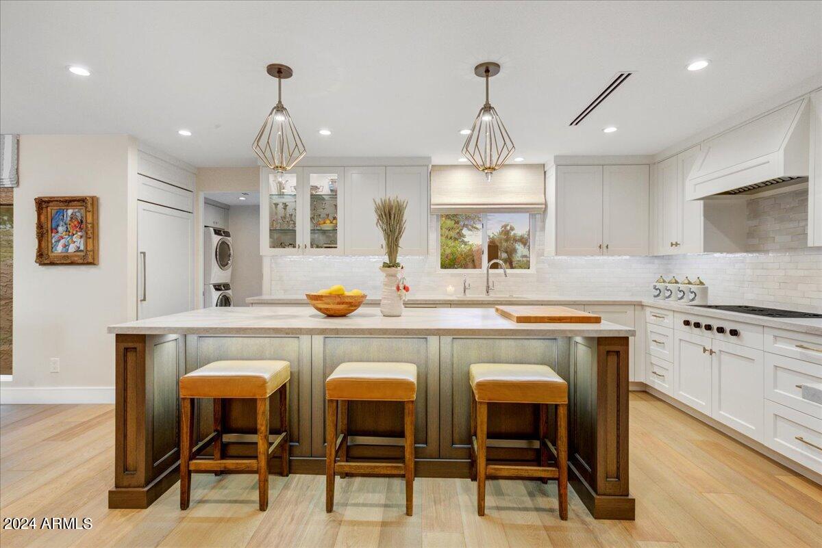 4436 East Camelback Road, Unit 35 Phoenix, AZ 85018 - Photo 6 of 37 Kitchen Bar Seating