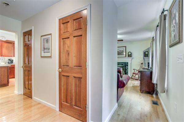 17 Cold Spring Road North Reading, MA 01864 - Photo 5 of 20 Gallery Image 5