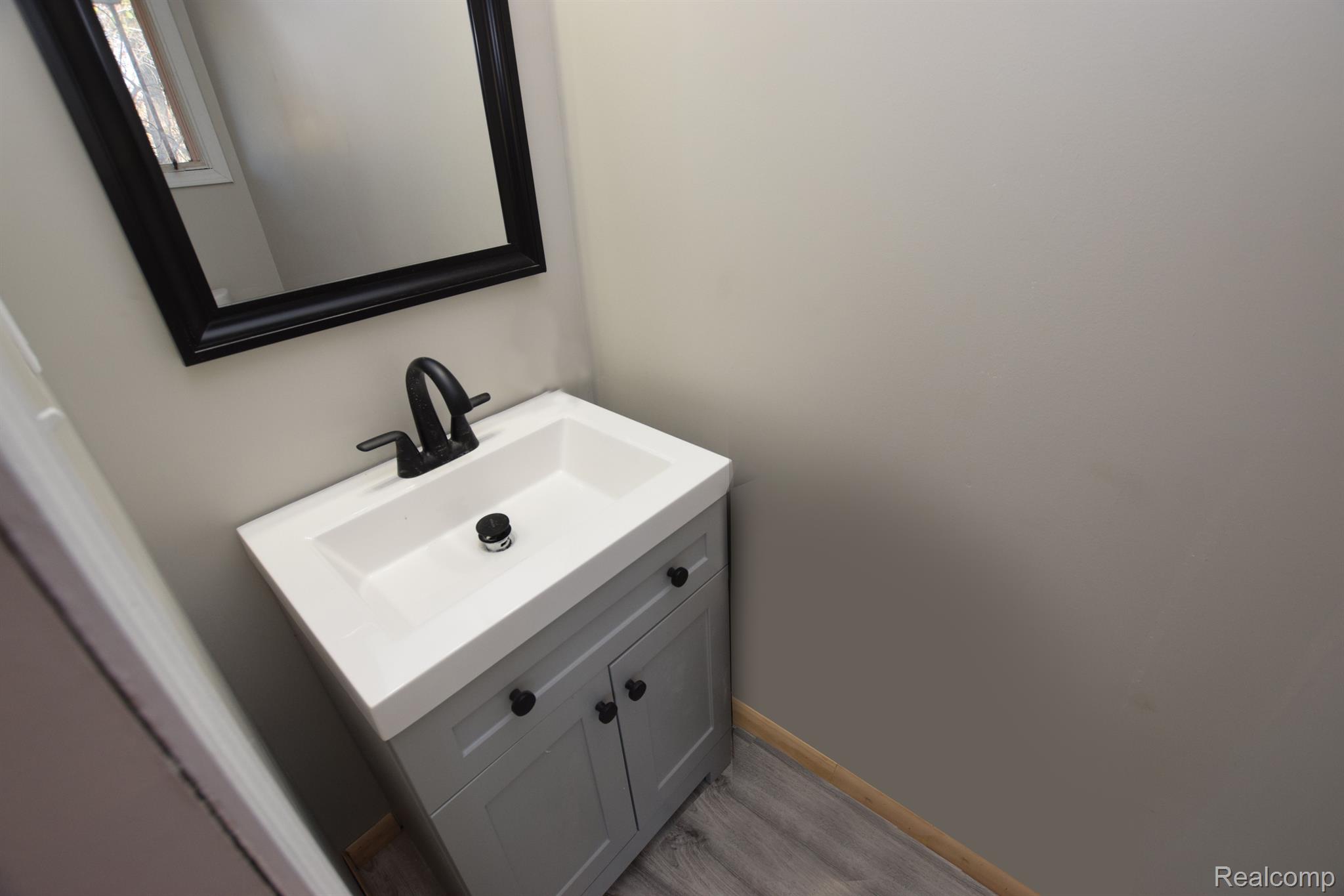 4146 Beecher Road Flint, MI 48532 - Photo 12 of 26 Gallery Image 12