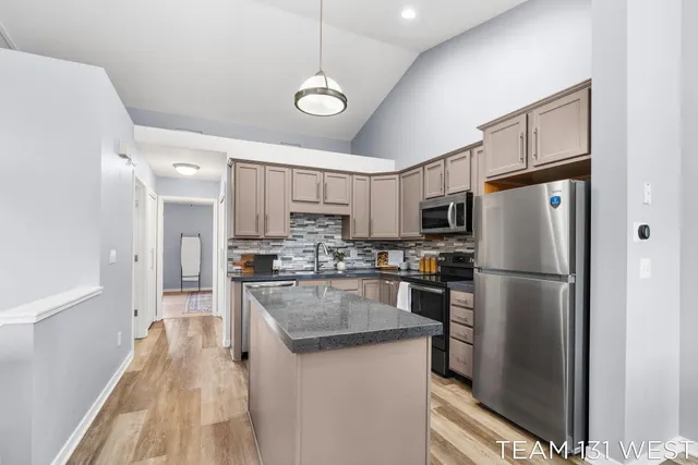 $264,900 | 1391 Quarterline Cmns, Holland, MI 49423