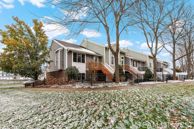 $264,900 | 1391 Quarterline Cmns, Holland, MI 49423