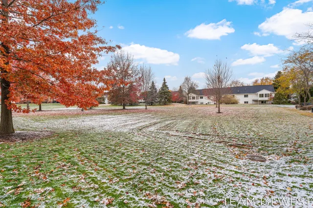$264,900 | 1391 Quarterline Cmns, Holland, MI 49423