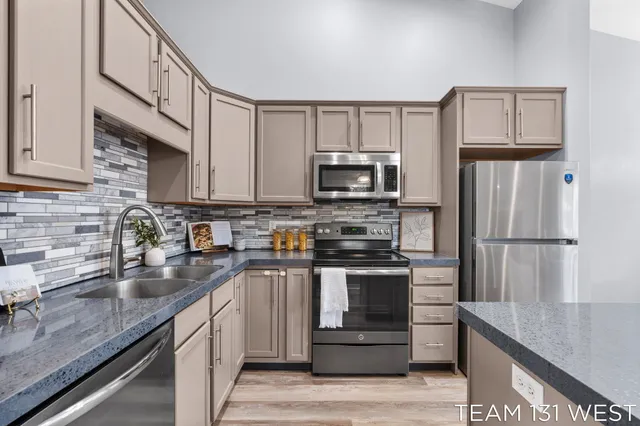 $264,900 | 1391 Quarterline Cmns, Holland, MI 49423