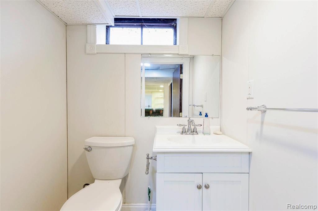 759 Shoreham Road Grosse Pointe Woods, MI 48236 - Photo 39 of 59