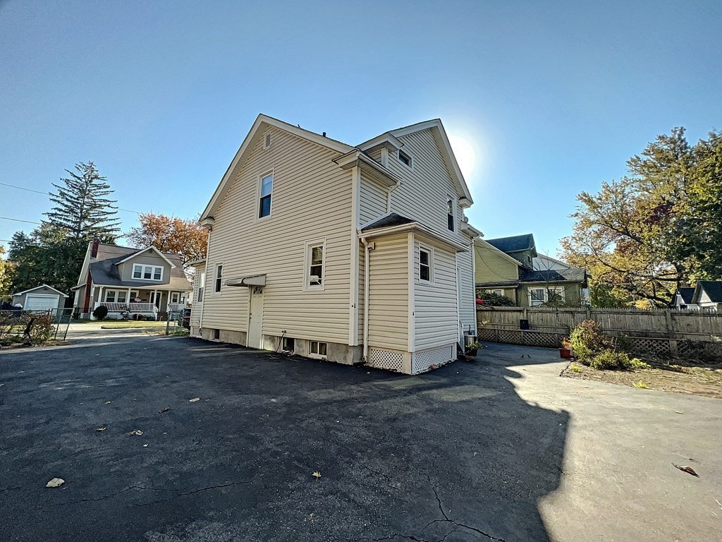 30 Eldridge Street Springfield, MA 01108 - Photo 4 of 33 Gallery Image 4