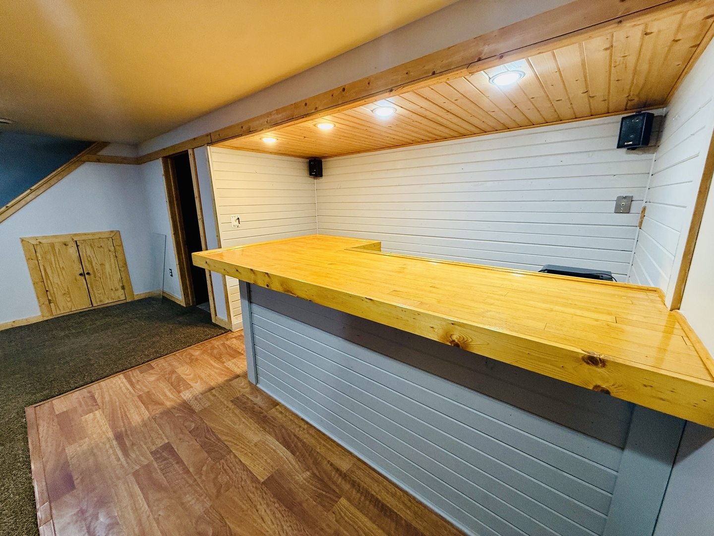 10151 East Hickory Ridge Drive Rochelle, IL 61068 - Photo 28 of 31 a view of an outdoor space and deck area