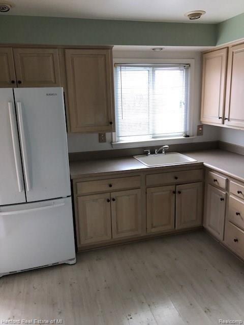 9061 Henry Ruff Road Livonia, MI 48150 - Photo 4 of 8 IMG_6032.JPG