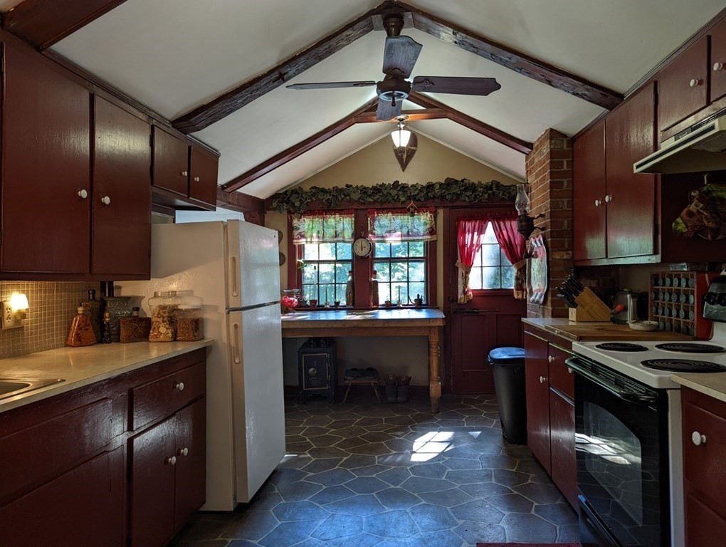 84 Livingston Road Greenville, NH 03048 - Photo 15 of 33 Gallery Image 15