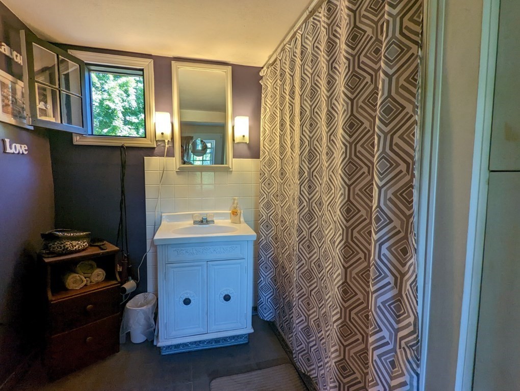 84 Livingston Road Greenville, NH 03048 - Photo 24 of 33 Gallery Image 24