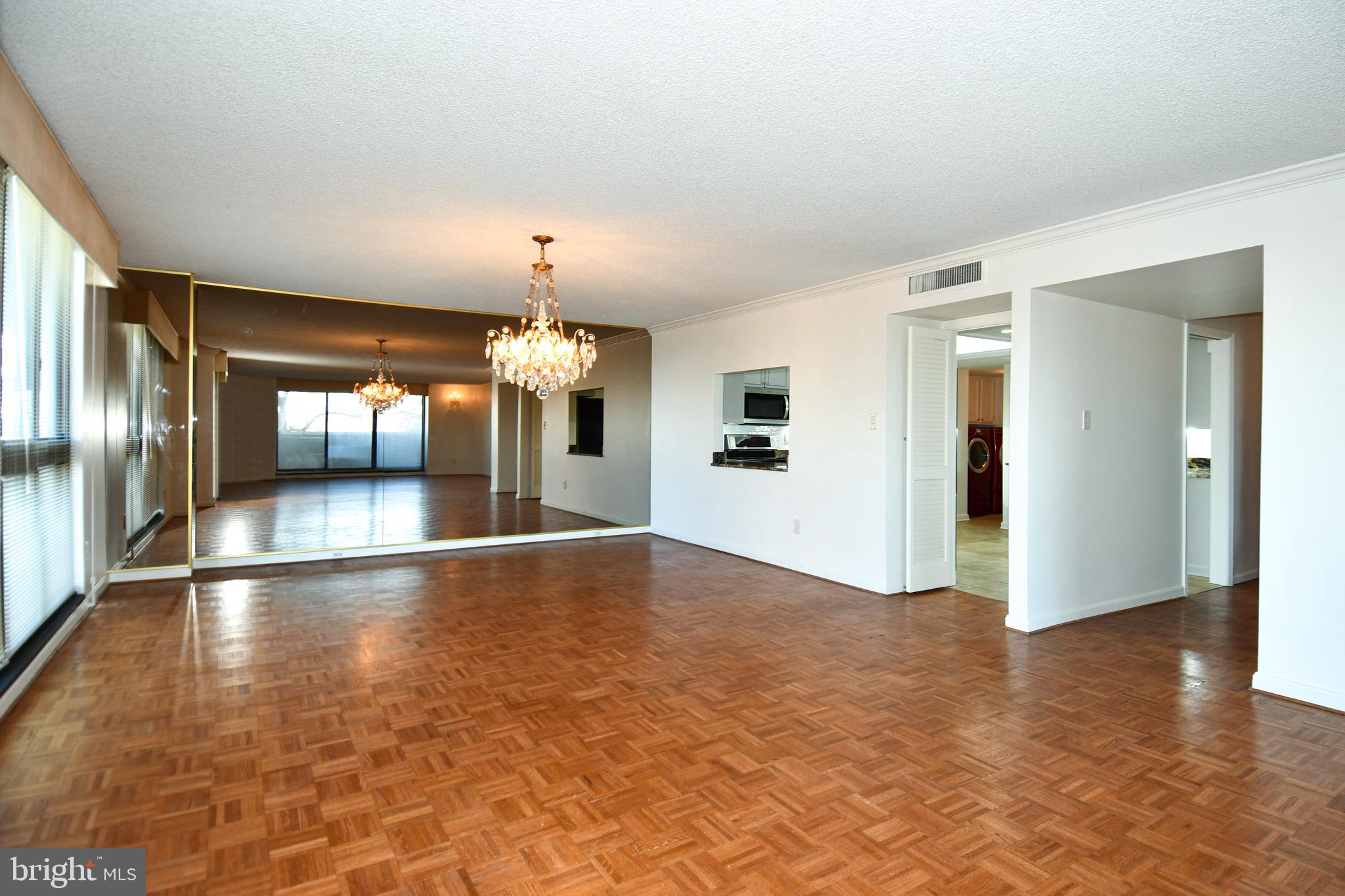 1101 South Arlington Ridge Road, Unit 316 Arlington, VA 22202 - Photo 16 of 75 Dining room off kitchen