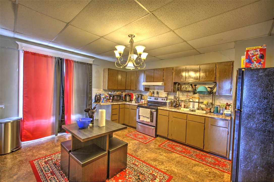 1643 North Main Street Decatur, IL 62526 - Photo 6 of 24