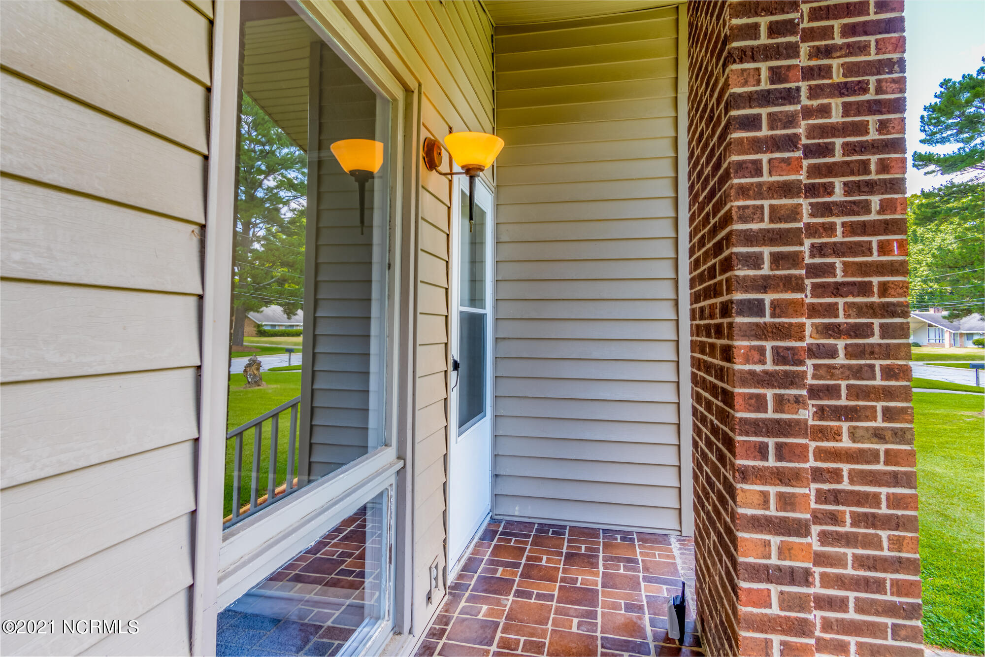 2907 Hodges Road Kinston, NC 28504 - Photo 6 of 31 Front Porch