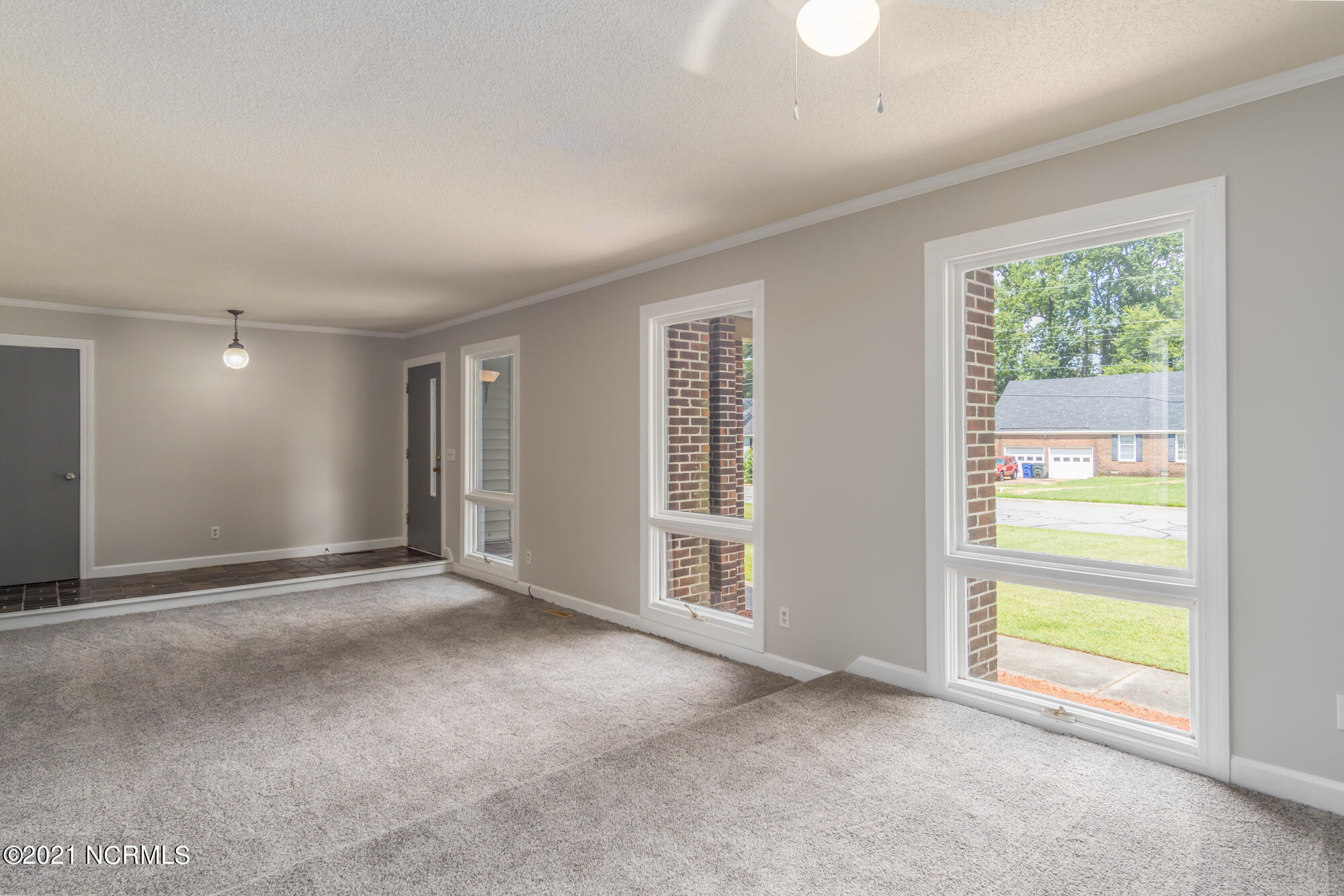 2907 Hodges Road Kinston, NC 28504 - Photo 9 of 31 Living, Dining, and Foyer
