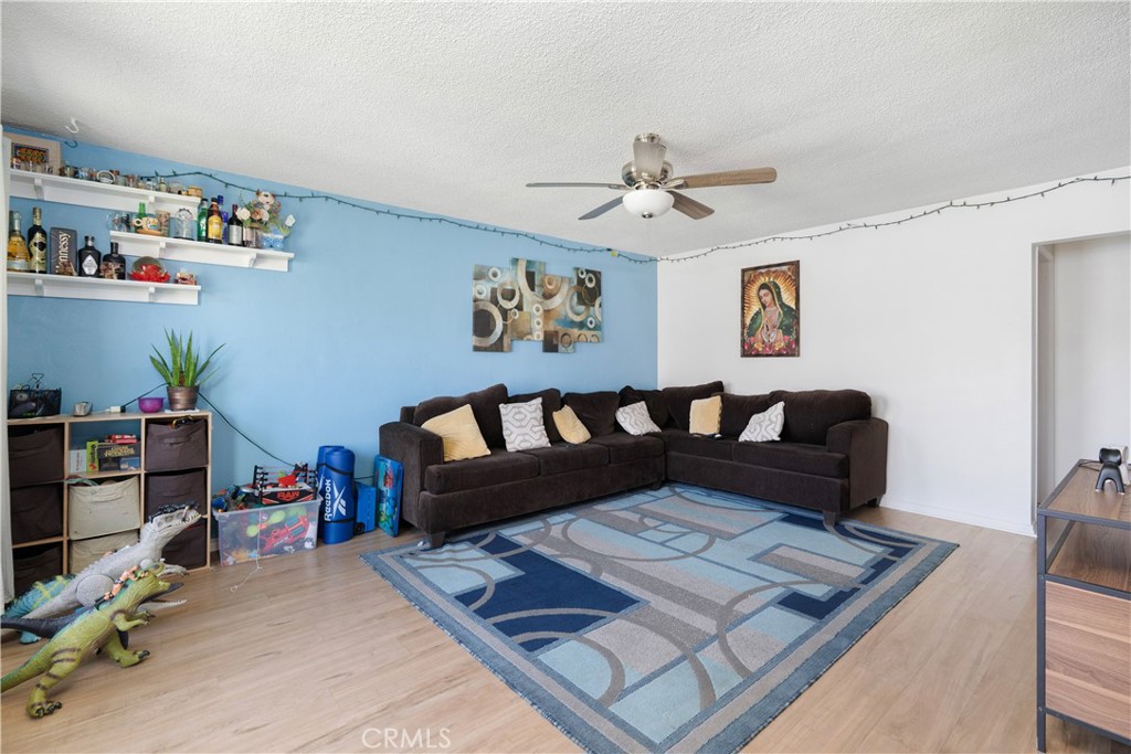 4712 West 152nd Street Lawndale, CA 90260 - Photo 5 of 21 a living room with furniture